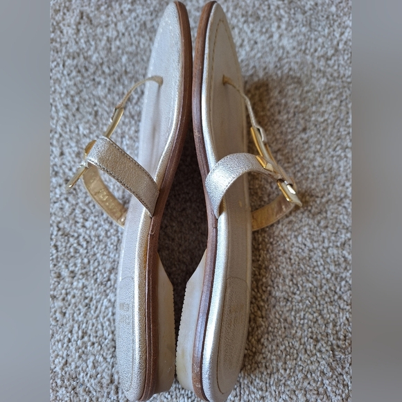 Stuart Weitzman Womens Metallic Gold Flip Flop Sandals. Size 5.5 - Picture 6 of 10